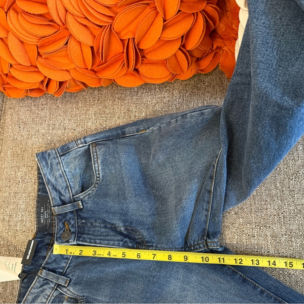 ❣️🆕Noisy May Amanda high waisted jeans in medium blue❣️ - Picture 11 of 12